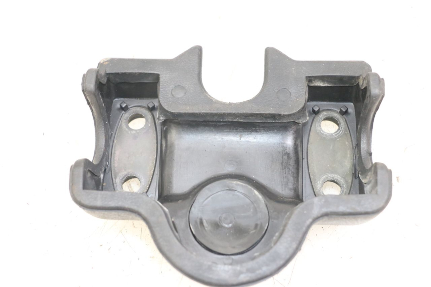 photo de COUVRE GUIDON  SUZUKI GSX E 250 (1982 - 1983)