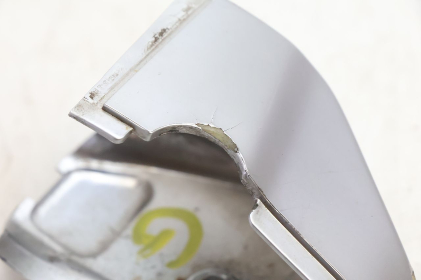 photo de COUVRE GUIDON PIAGGIO VESPA PRIMAVERA 2T 50 (2013 - 2018) - État de surface