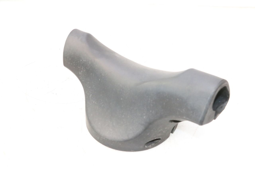 photo de COUVRE GUIDON  YAMAHA WAVE RUNNER GP R 1200 (2000 - 2003) - Gros plan technique