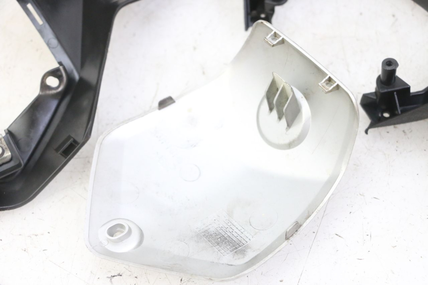 photo de COUVRE GUIDON YAMAHA X-MAX XMAX 125 (2010 - 2014)