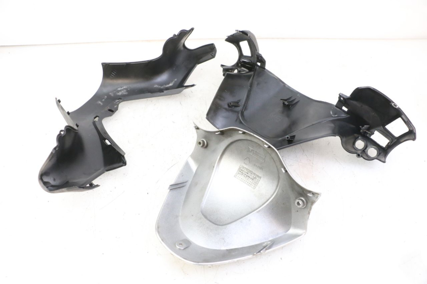 photo de COUVRE GUIDON PIAGGIO XEVO - X EVO 125 (2007 - 2016) - Inspection visuelle