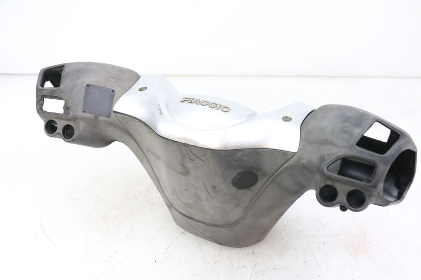 photo de COUVRE GUIDON PIAGGIO XEVO - X EVO 125 (2007 - 2016) - Points de fixation