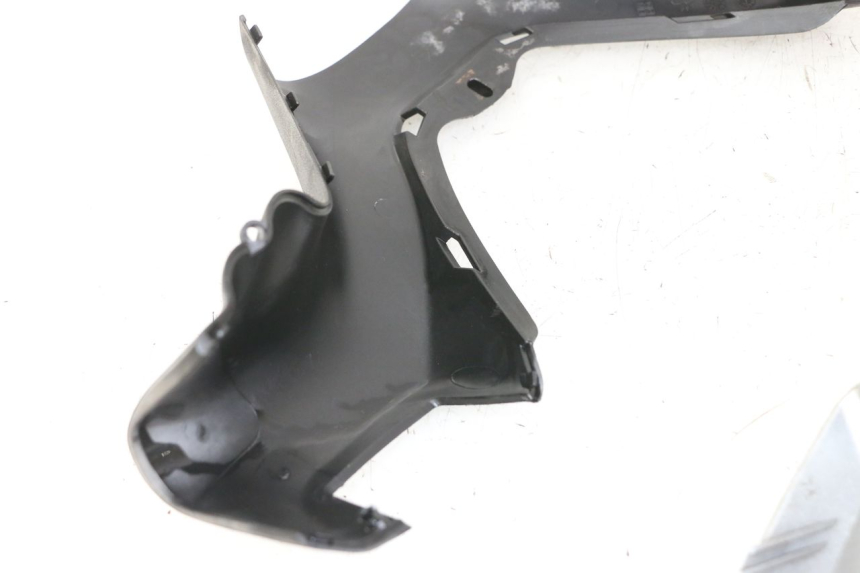 photo de COUVRE GUIDON PIAGGIO XEVO - X EVO 125 (2007 - 2016) - Marquages et références