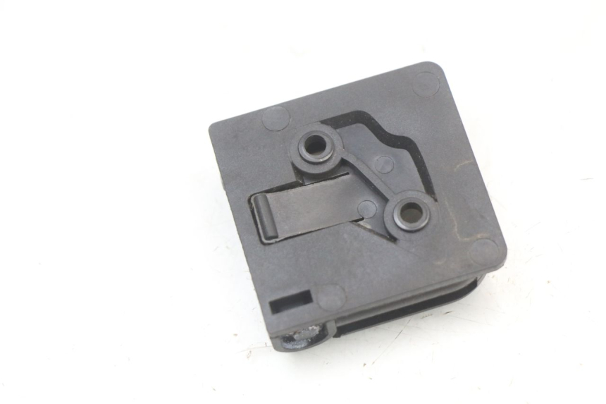 photo de CROCHET SAC KYMCO DINK STREET 125 (2009 - 2014)