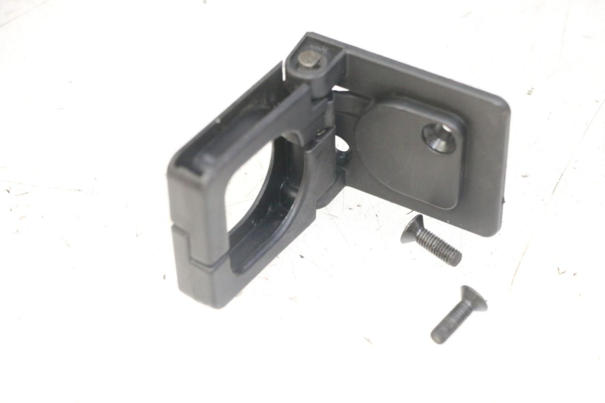 photo de CROCHET SAC PEUGEOT VIVACITY NEW 4T 50 (2008 - 2017)