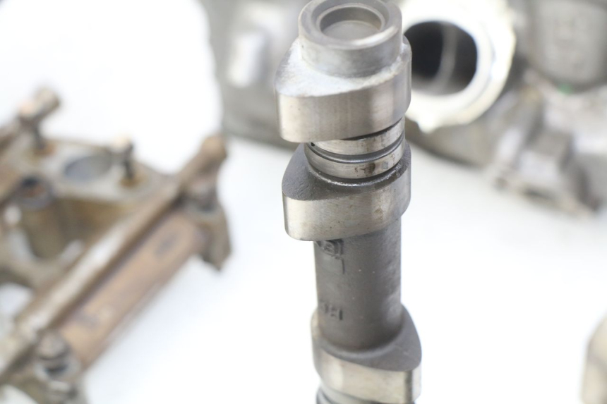 photo de CULASSE ARRIERE HONDA VFR FI RC46 800 (1998 - 2001)
