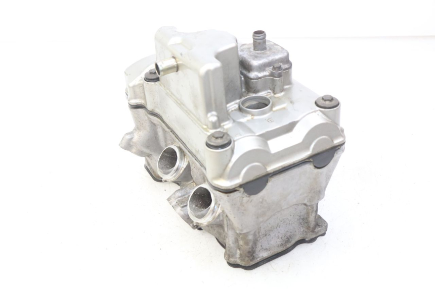 photo de CULASSE ARRIERE HONDA VFR FI RC46 800 (1998 - 2001)