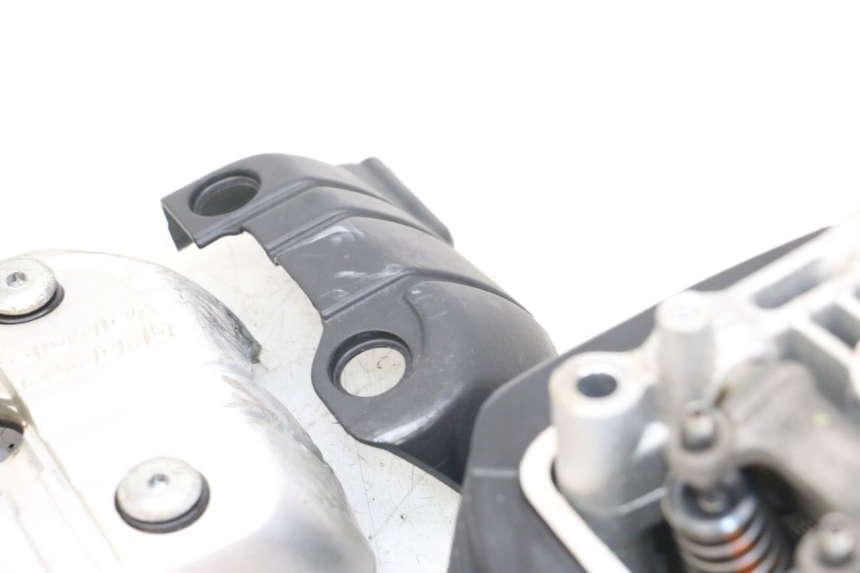 photo de CULASSE ARRIERE MOTO GUZZI NORGE 8V GT 1200 (2011 - 2016) - Vue principale