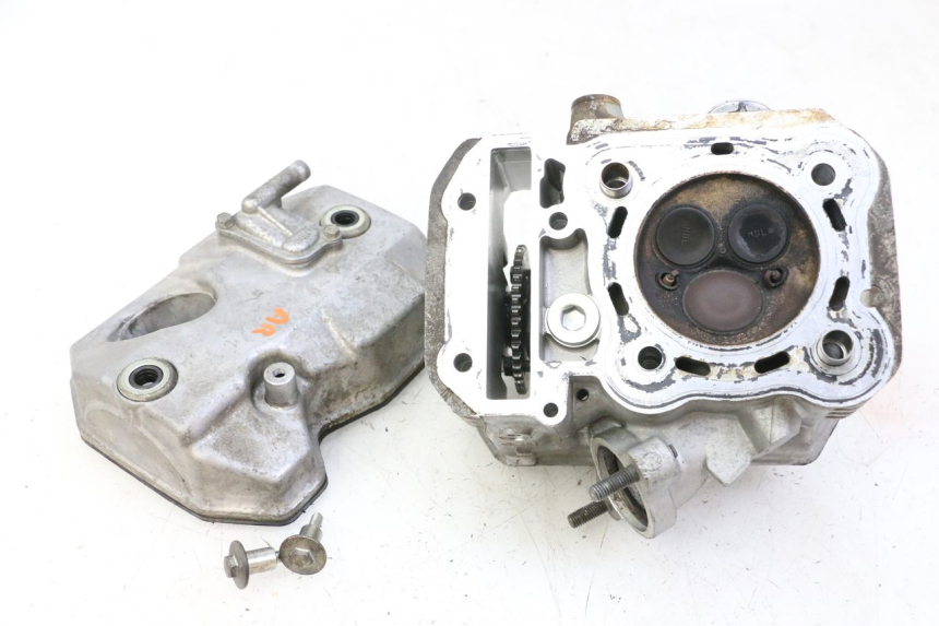 photo de CULASSE ARRIERE HONDA NTV DEAUVILLE 650 (2001 - 2006)