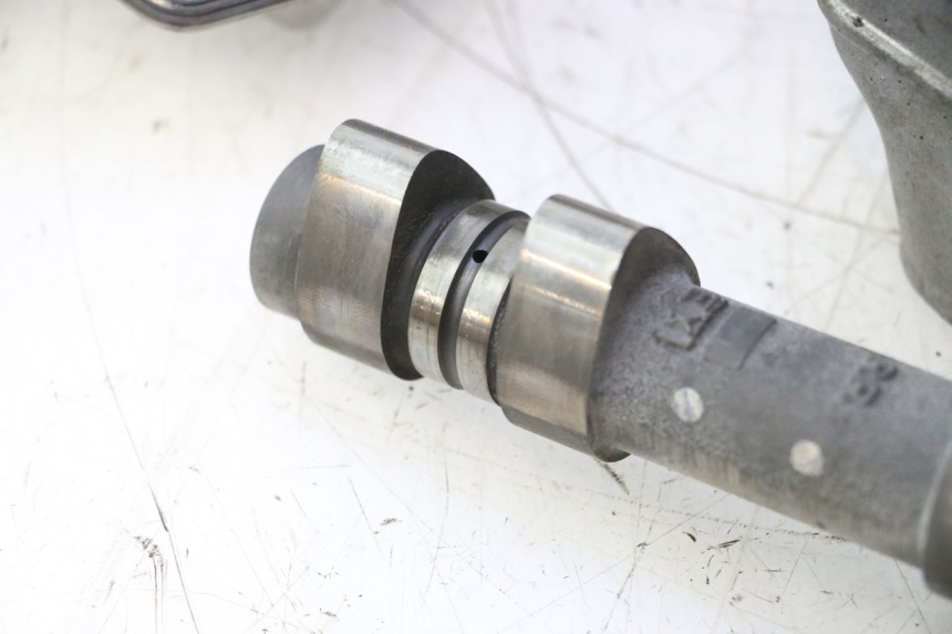 photo de CULASSE ARRIERE HONDA VFR FI RC46 800 (1998 - 2001) - Focus structure