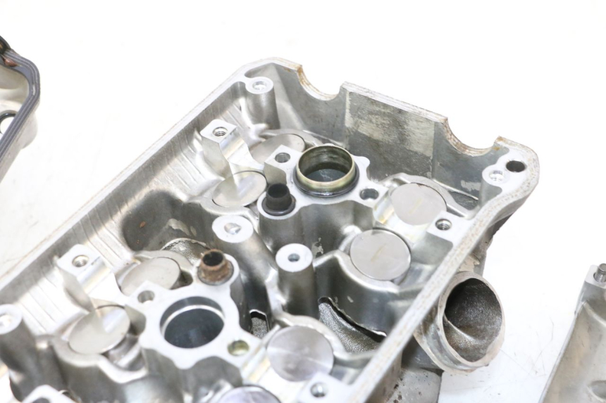 photo de CULASSE ARRIERE HONDA VFR FI RC46 800 (1998 - 2001) - Zoom qualité
