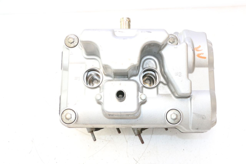 photo de CULASSE ARRIERE HONDA VFR FI RC46 800 (1998 - 2001) - Zoom état d’usage