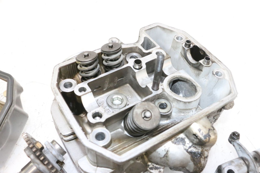 photo de CULASSE ARRIERE HONDA XRV AFRICA TWIN 750 (1990 - 1992) - Zoom état d’usage