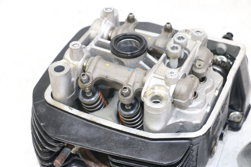 photo de CULASSE AVANT MOTO GUZZI NORGE 8V GT 1200 (2011 - 2016) - Marquages et références