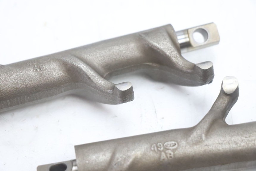 photo de CULASSE AVANT HARLEY DAVIDSON ROAD GLIDE FLTRXSE 1920 (2018 - 2022) - Points de fixation