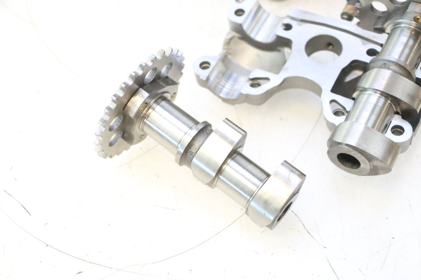 photo de CULASSE AVANT CAN-AM SPYDER RS 1000 (2008 - 2012) - Zoom composants