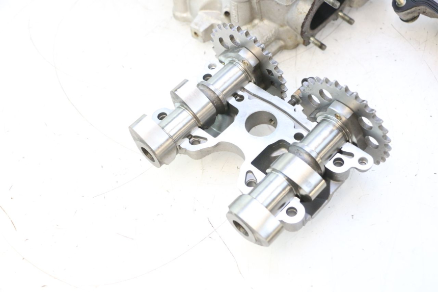 photo de CULASSE AVANT CAN-AM SPYDER RS 1000 (2008 - 2012) - Vue rapprochée