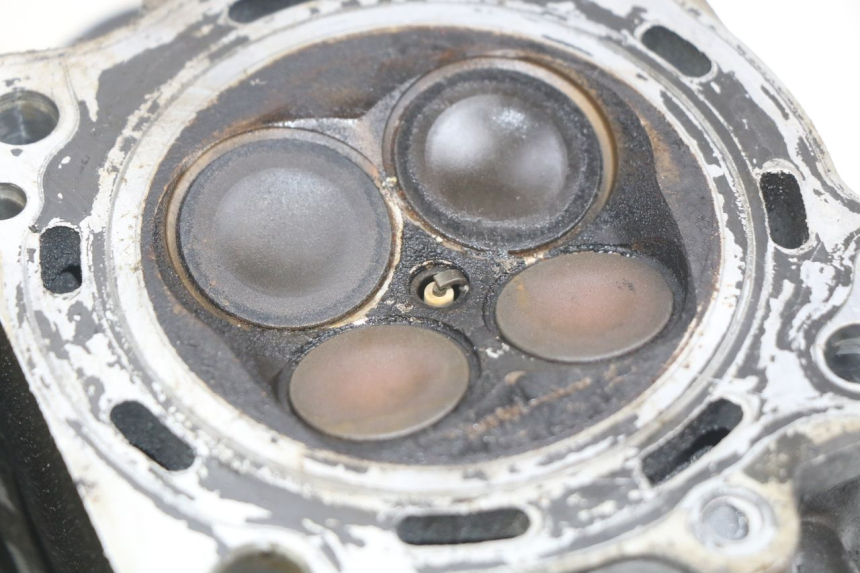 photo de CULASSE AVANT SUZUKI SV N 650 (1999 - 2002)