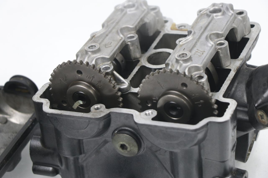 photo de CULASSE AVANT SUZUKI SV S 650 (1999 - 2002)
