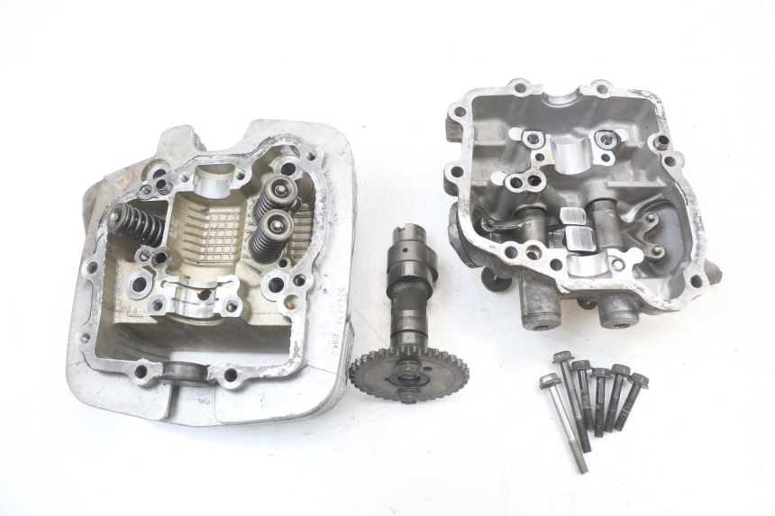 photo de CULASSE AVANT SUZUKI VL INTRUDER 125 (2004 - 2007)