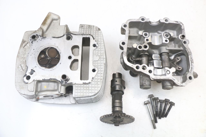 photo de CULASSE AVANT SUZUKI VL INTRUDER 125 (2004 - 2007)