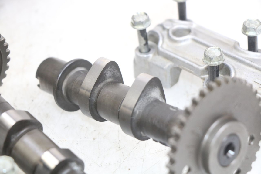 photo de CULASSE AVANT SUZUKI SV N 650 (1999 - 2002) - Vue rapprochée