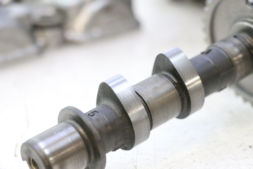 photo de CULASSE AVANT SUZUKI SV S 650 (1999 - 2002) - Zoom composants