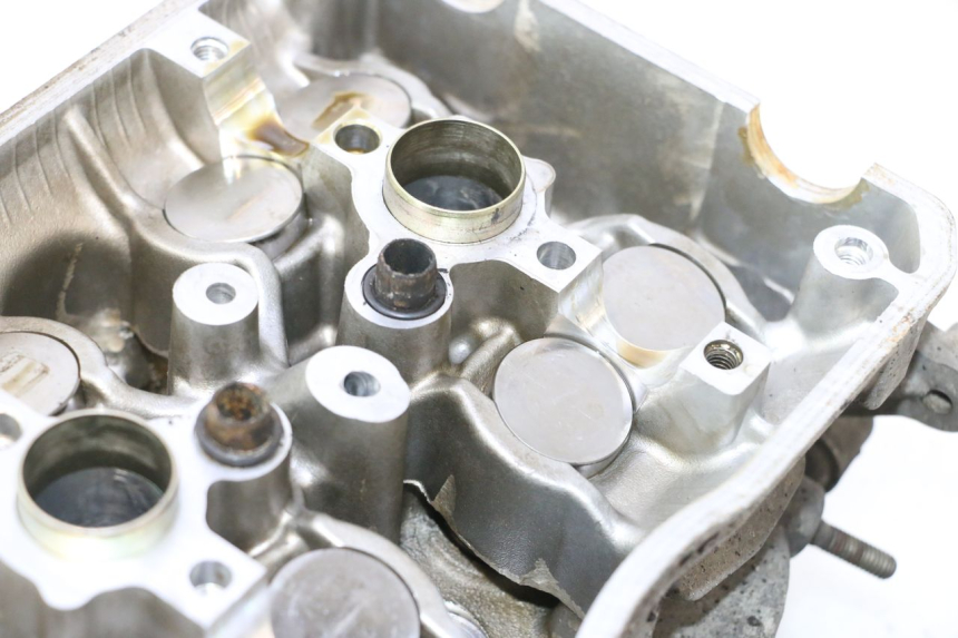 photo de CULASSE AVANT HONDA VFR FI RC46 800 (1998 - 2001) - Détails caractéristiques