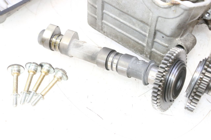 photo de CULASSE AVANT HONDA VFR FI RC46 800 (1998 - 2001) - Photo complémentaire