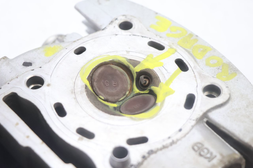 photo de CULASSE AVANT HONDA XLV VARADERO 125 (2007 - 2012) - Points de fixation