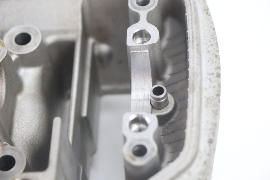 photo de CULASSE AVANT HONDA XLV VARADERO 125 (2007 - 2012) - Gros plan technique