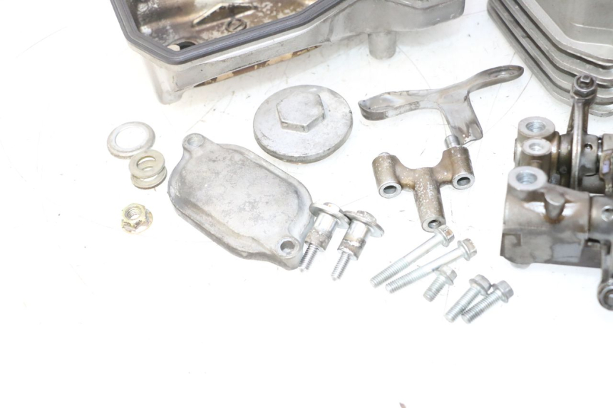 photo de CULASSE AVANT HONDA XRV AFRICA TWIN 750 (1990 - 1992) - Focus structure