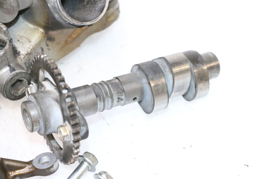 photo de CULASSE AVANT HONDA XRV AFRICA TWIN 750 (1990 - 1992) - Aperçu profil
