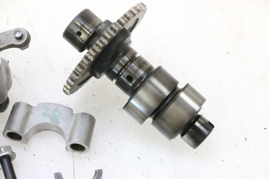 photo de CULASSE SUZUKI BURGMAN 125 (2007 - 2014) - Aperçu profil