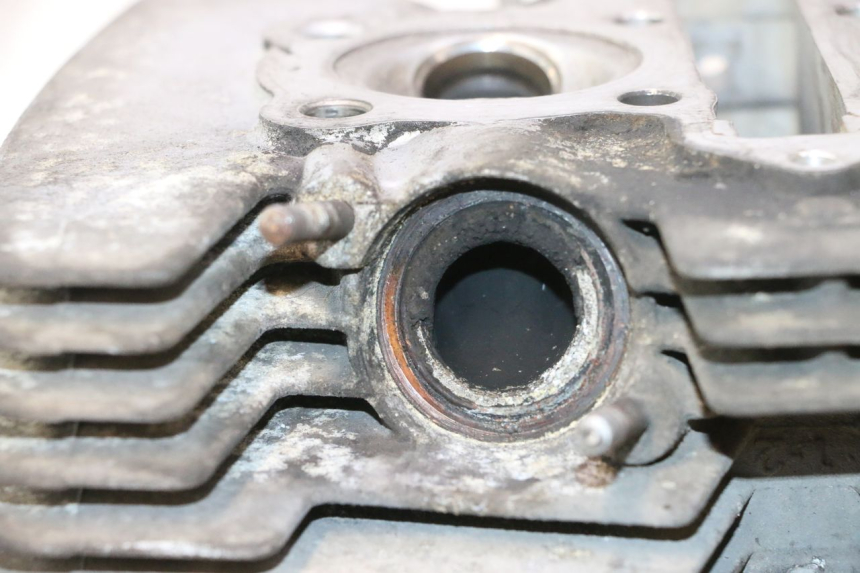 photo de CULASSE HONDA CB TWO FIFTY 250 (1991 - 2002) - Détails caractéristiques