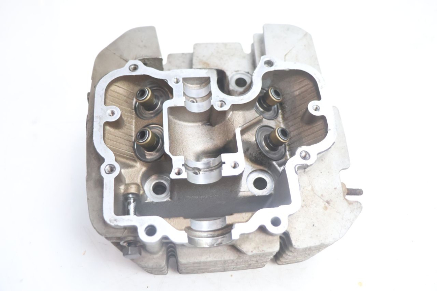 photo de CULASSE SUZUKI DR S 600 (1985 - 1989) - Vue principale