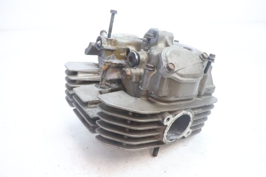 photo de CULASSE SUZUKI DR S 600 (1985 - 1989) - Vue rapprochée