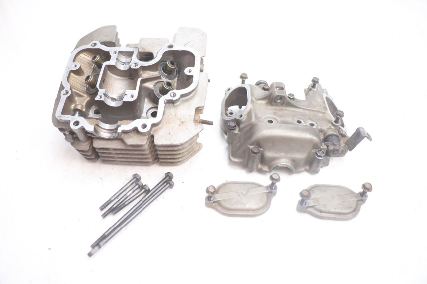 photo de CULASSE SUZUKI DR S 600 (1985 - 1989) - Points de fixation