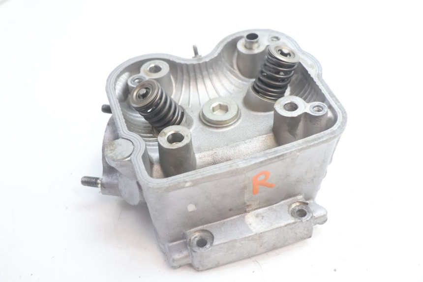 photo de Cylinder Head HONDA FES S-WING SWING ABS 125 (2007 - 2015) - Détails caractéristiques