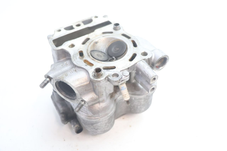 photo de Cylinder Head HONDA FES S-WING SWING ABS 125 (2007 - 2015) - Zoom qualité