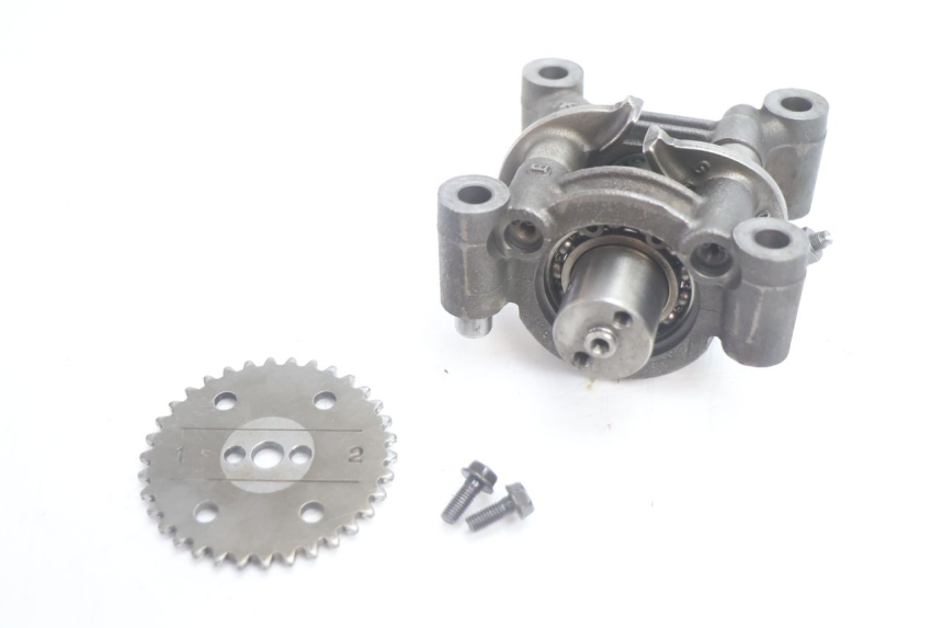 photo de Cylinder Head HONDA FES S-WING SWING ABS 125 (2007 - 2015) - Vue d’ensemble