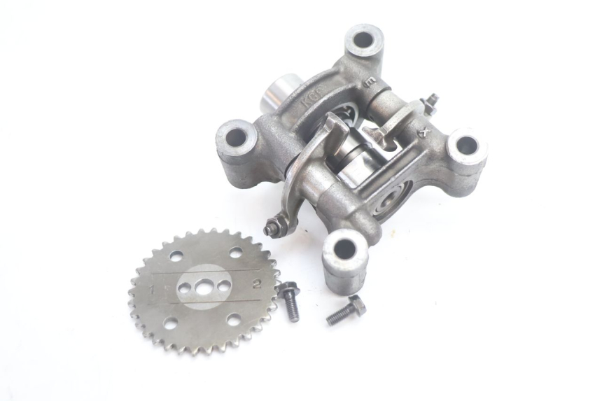 photo de Cylinder Head HONDA FES S-WING SWING ABS 125 (2007 - 2015) - Points de fixation