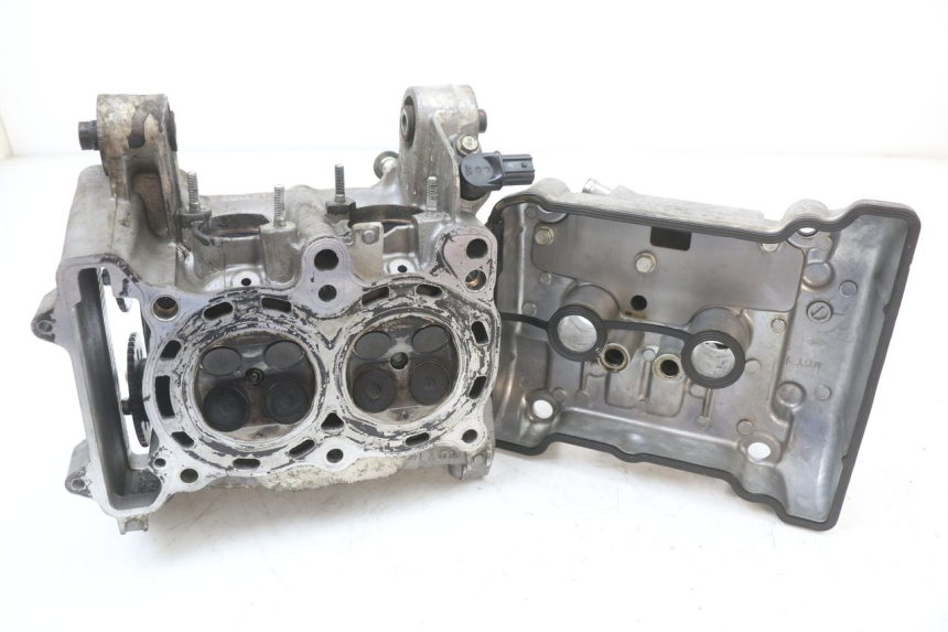 photo de CULASSE HONDA FJS SILVER WING SILVERWING 400 (2005 - 2008)