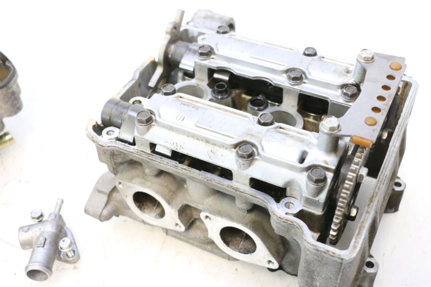 photo de CULASSE HONDA FJS SILVER WING SILVERWING 400 (2005 - 2008) - Angle alternatif