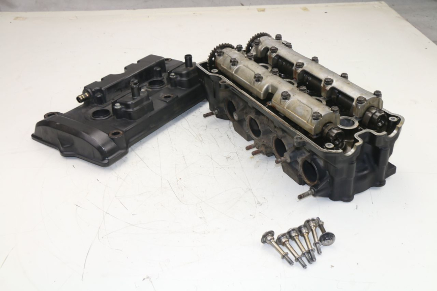 photo de CULASSE HONDA CBF N 600 (2004 - 2007)