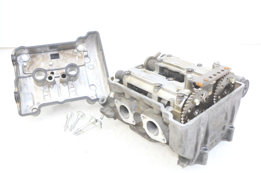 photo de CULASSE HONDA FJS SILVERWING SILVER WING 400 (2009 - 2016)