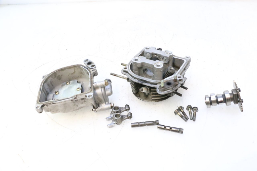photo de CULASSE PEUGEOT KISBEE 4T 50 (2010 - 2017) - Inspection visuelle