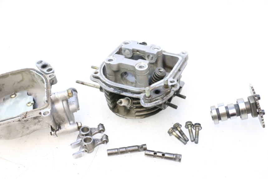 photo de CULASSE PEUGEOT KISBEE 4T 50 (2010 - 2017) - Focus structure
