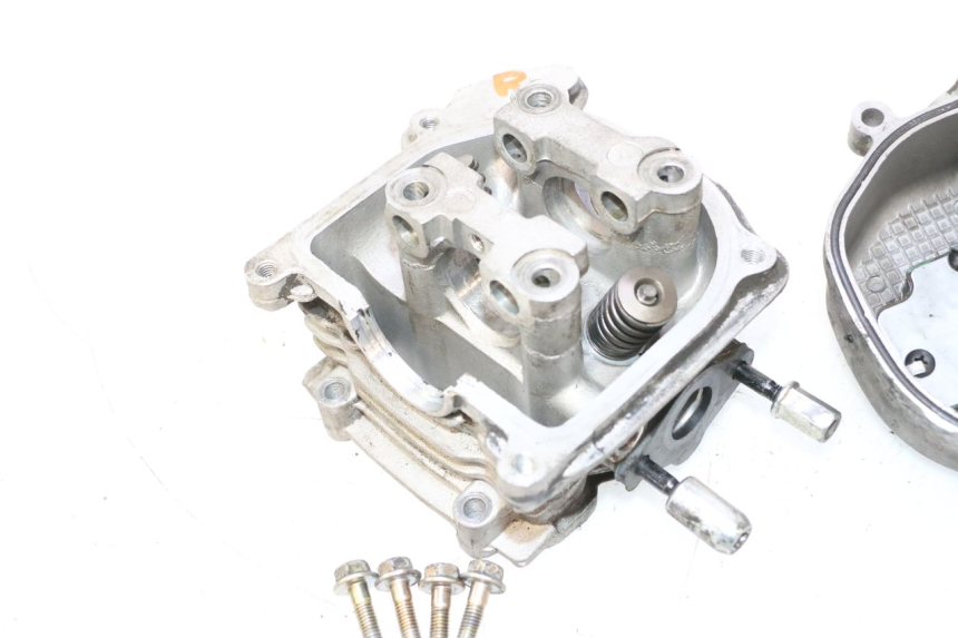 photo de CULASSE PEUGEOT KISBEE 4T 50 (2018 - 2022) - Vue rapprochée