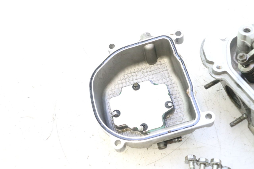 photo de CULASSE PEUGEOT KISBEE 4T 50 (2018 - 2022) - Détail de la pièce